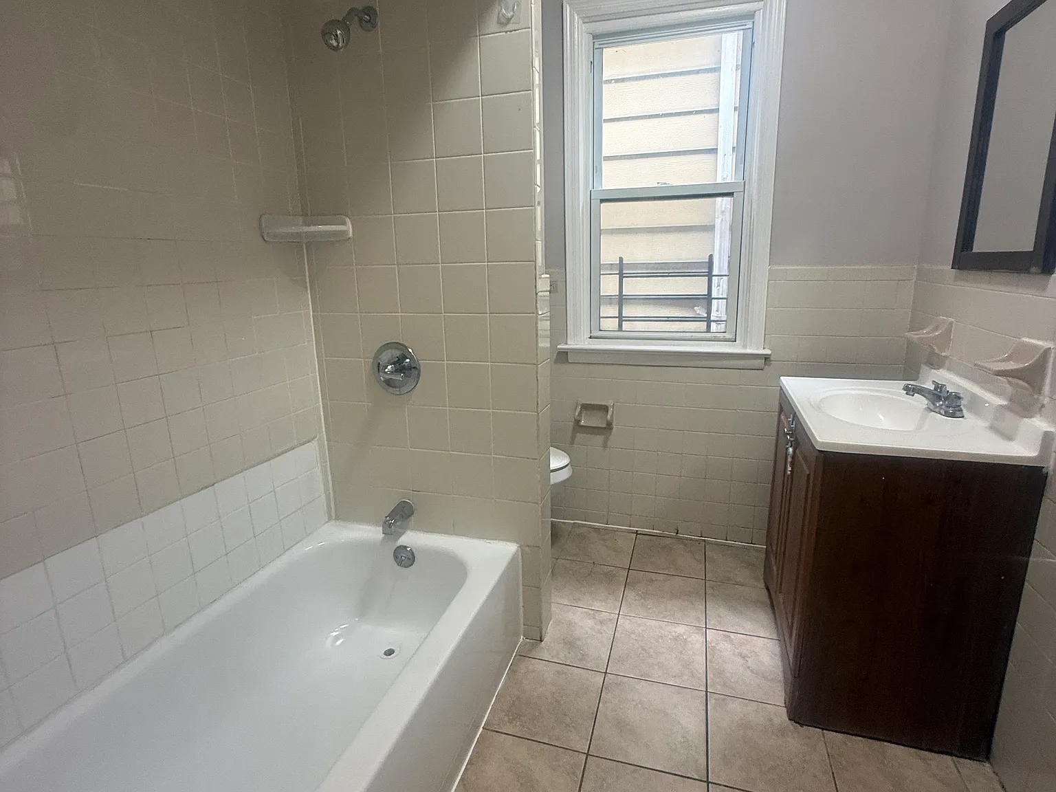 6 bed, $3,500 — Photo 4