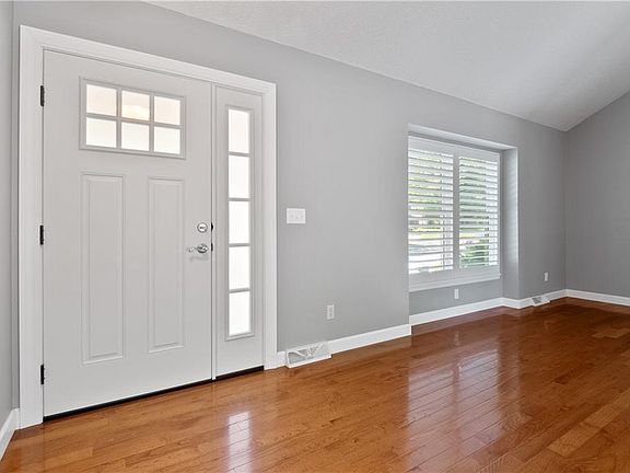 4th image of 13405 Donnelly Ave