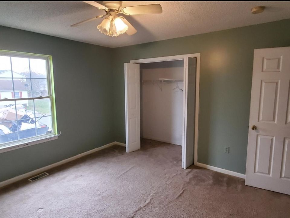 2nd image of 64 Idyllwood Dr