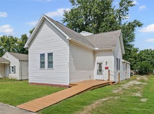 2508 Champaign Ave, Mattoon, IL 61938