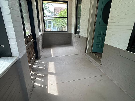 Screened In Porch