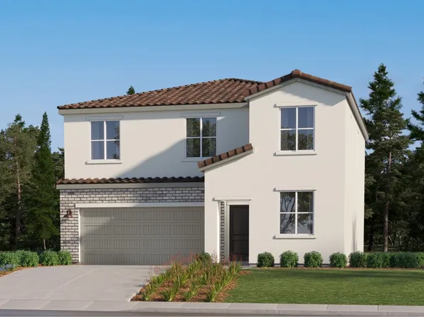 977 Granite Dr W, Madera, CA 93636