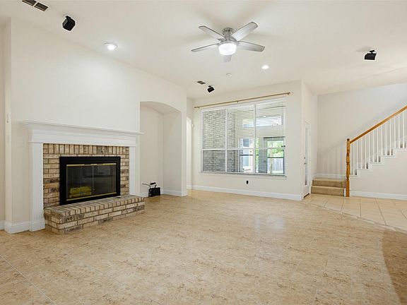 4th image of 4402 Horizon Dr
