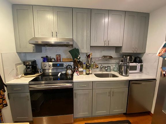 3rd image of 1221 Green St #301B