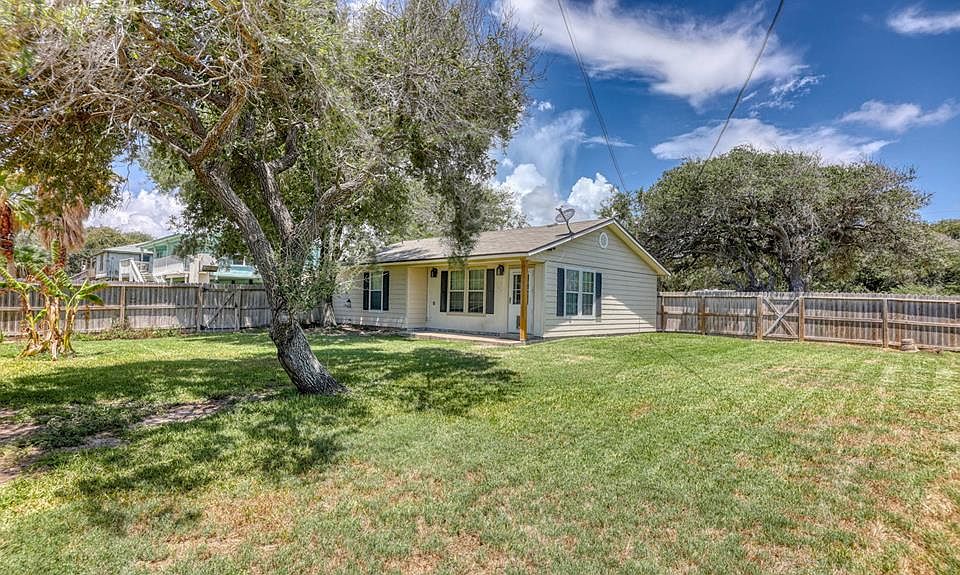 1st image of 222 Jackson Pl