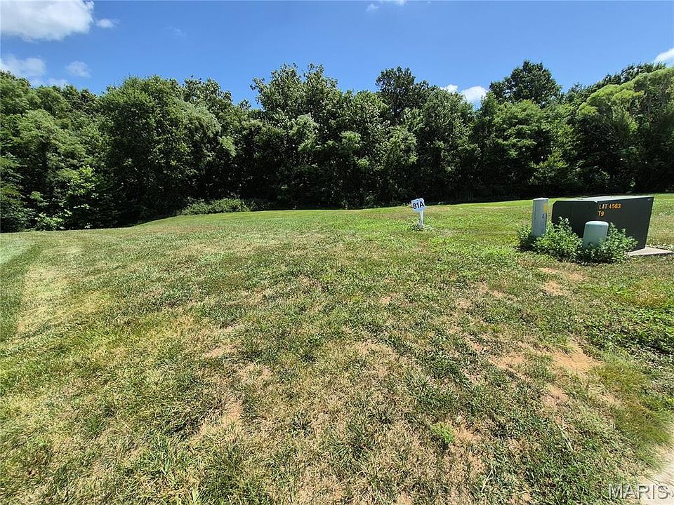 2nd image of 228 Windrose Ln