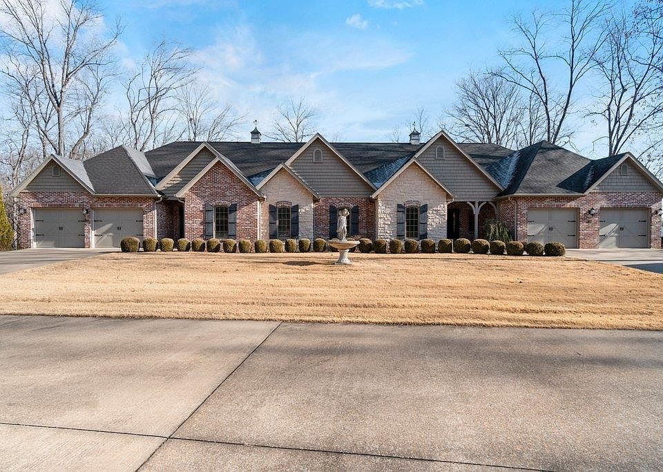 1st image of 195 Shaggy Bark Ln