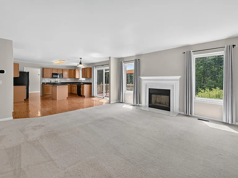 392 Sedgewood Ln — Photo 17