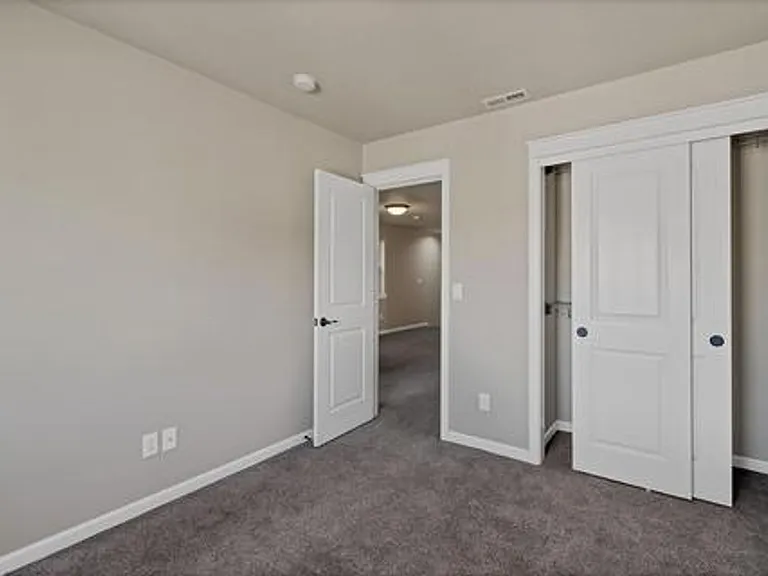 20774 NE Sierra Dr — Photo 15
