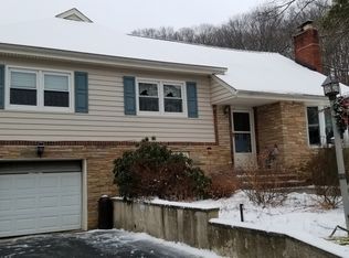 411 E McFarlan St, Dover, NJ 07801