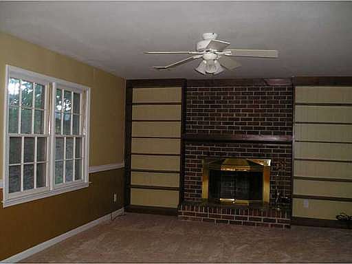 2nd image of 112 Creek Hollow Dr