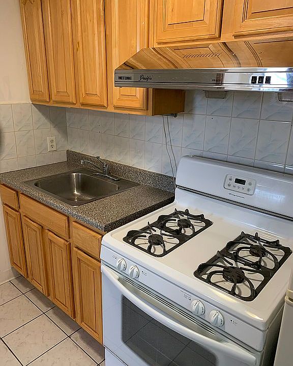 1st image of 165-167 Sands St #706