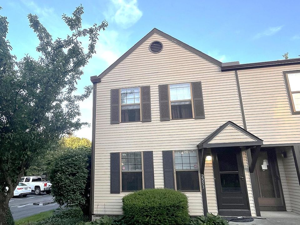 1st image of 2253 Laurelwood Dr
