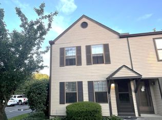 2253 Laurelwood Dr, Columbus, OH 43229