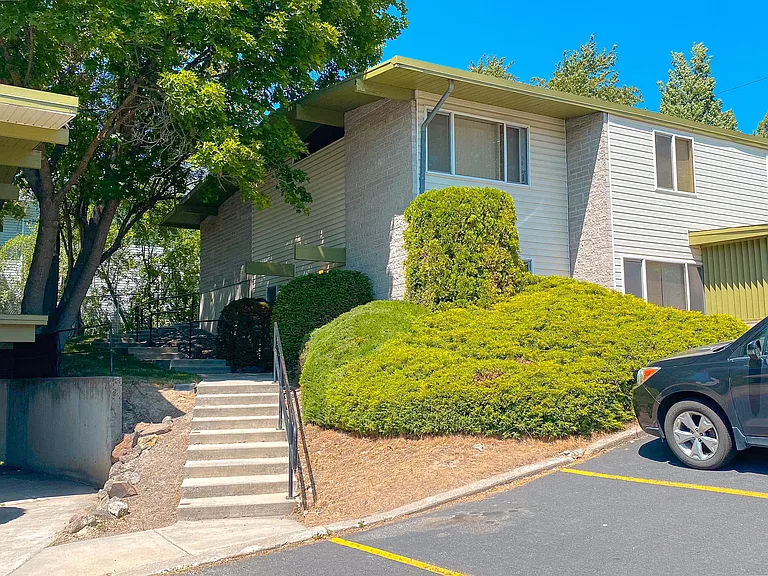 Schalimar Apartments — Photo 27