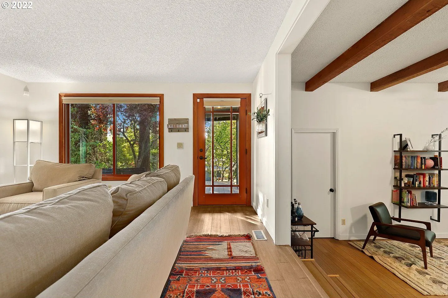 Charming Home Near Multnomah Village In Sw Portland — Photo 3