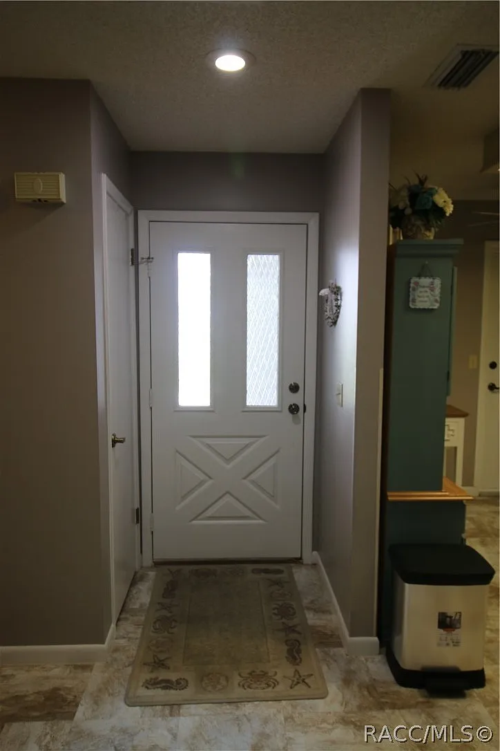 2 bed, 2.0 bath, 1153 sqft, $1,800 — Photo 2