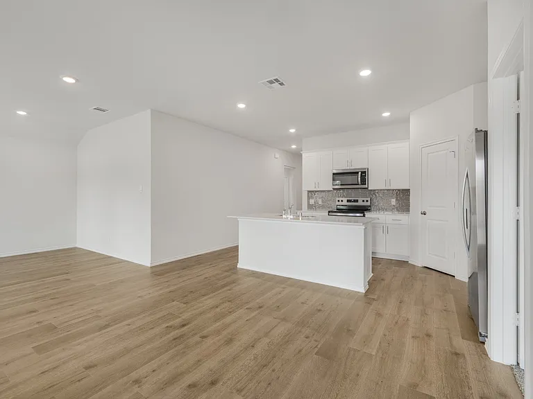 1531 Brooke Dr — Photo 5