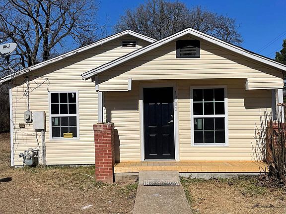2nd image of 1702 Roseboro St