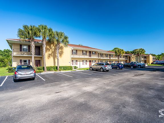 2nd image of 1215 SE Glenwood Dr #1155-8