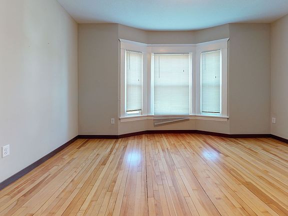 5th image of 1101 17th Ave SE