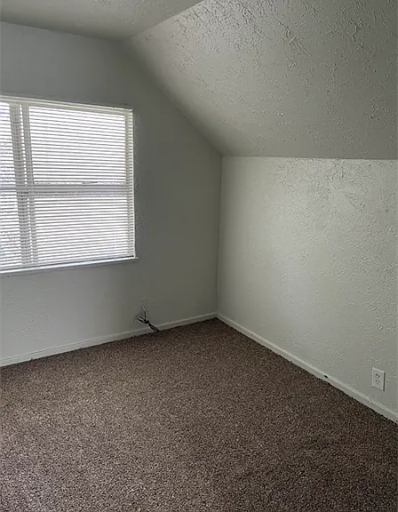 944 Poulson St — Photo 8