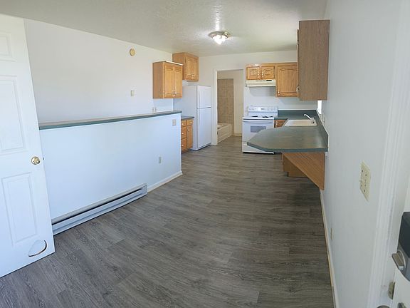 3rd image of 609 S 5 W #1
