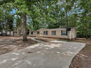 127 Sue Ella Ct, Townville, SC 29689