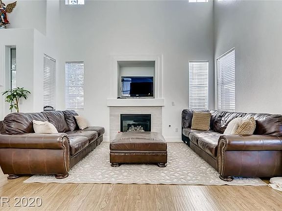 4th image of 9128 Hampstead Ave