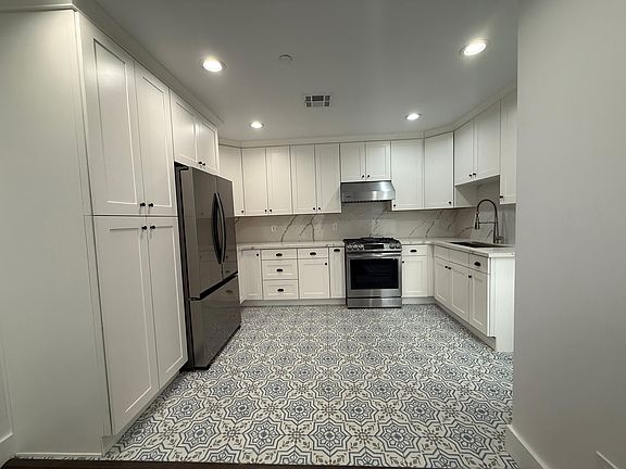 4th image of 530 N Chester Ave