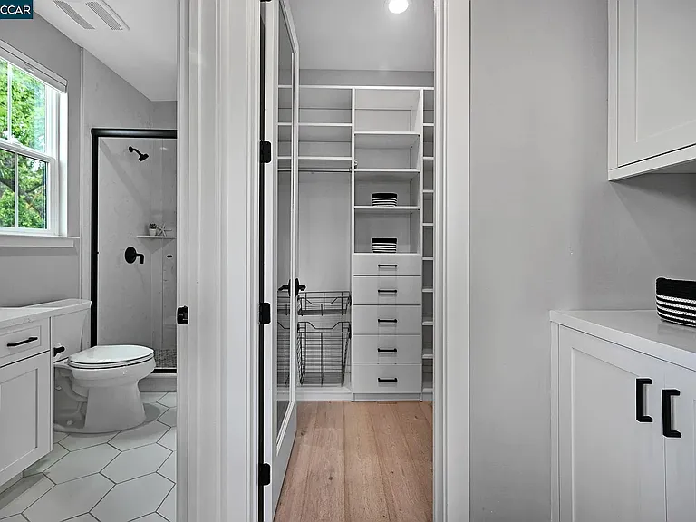 226 Akabane Ln — Photo 41