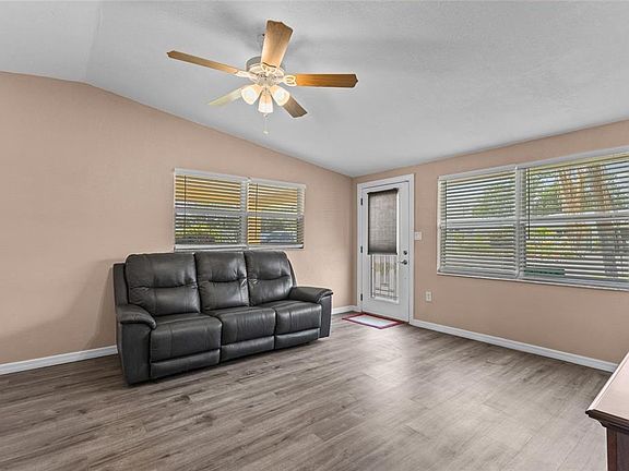 5th image of 4065 ASBURY PLACE