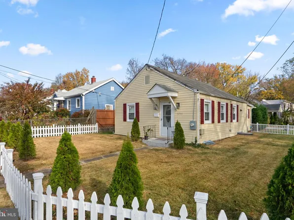 5701 31st Ave, Hyattsville, MD 20782