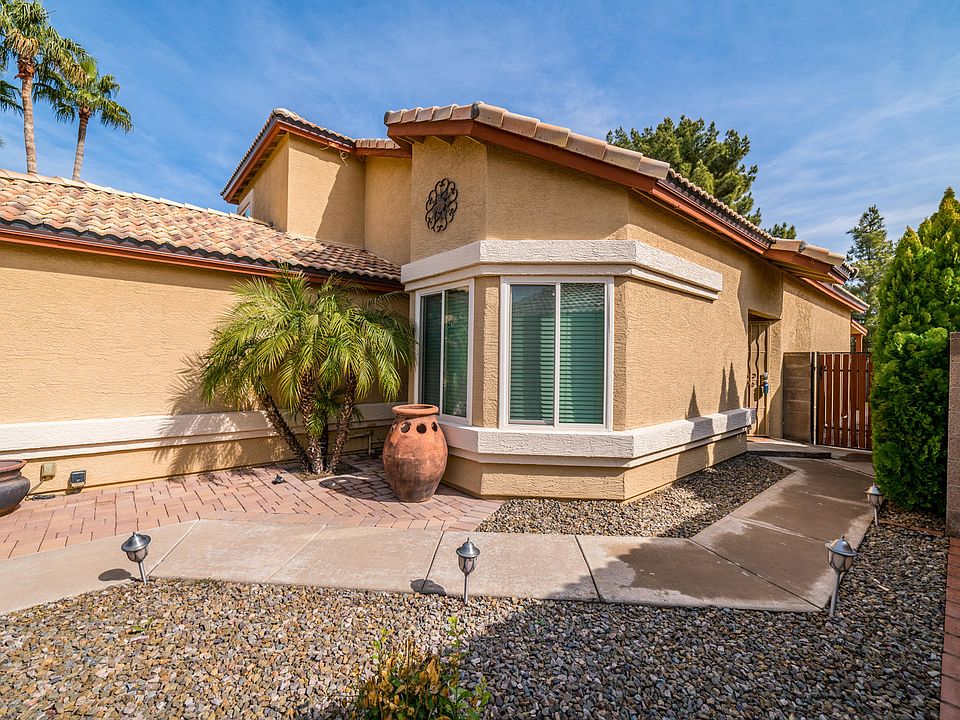1st image of 18817 N 43rd Pl