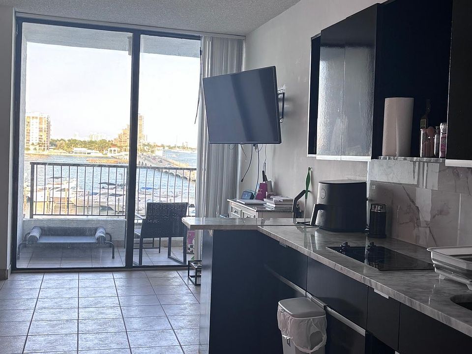1st image of 555 NE 15th St APT 510