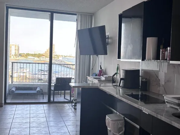 555 NE 15th St APT 510, Miami, FL 33132
