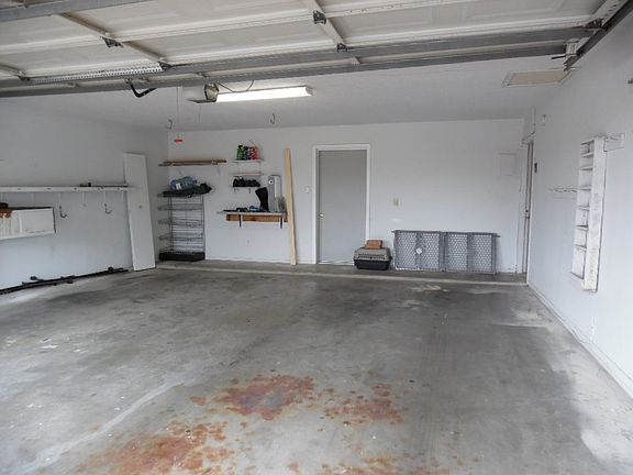 2nd image of 2419 Cambridge St