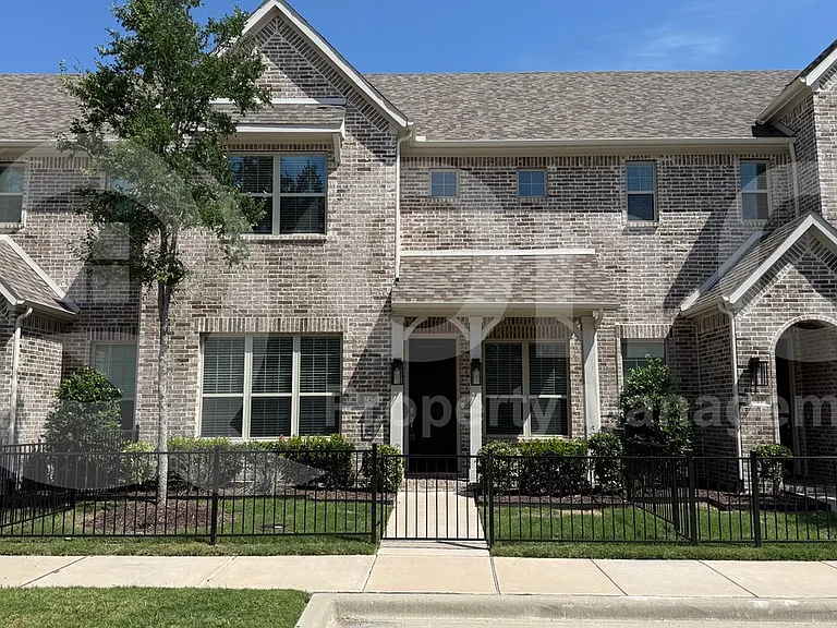 6242 Blythe Dr — Photo 1