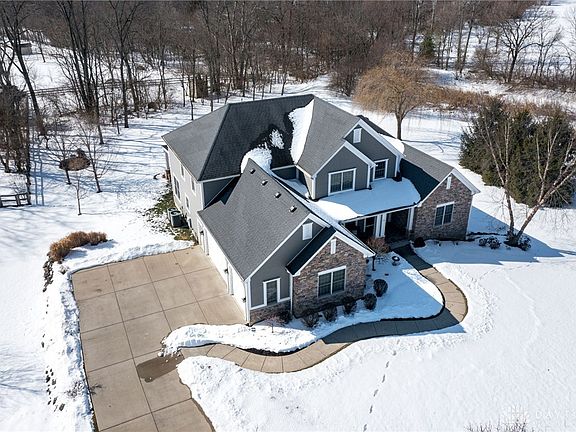 3rd image of 7293 Stone Ridge Dr