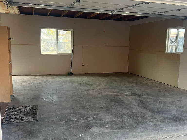 621 Jackson St — Photo 11