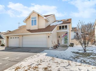 317 Vista Ct UNIT B, Minooka, IL 60447