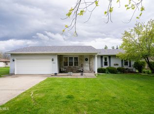 533 Jadine Dr, Defiance, OH 43512
