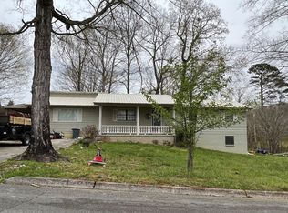 2214 Colony Dr, Maryville, TN 37803