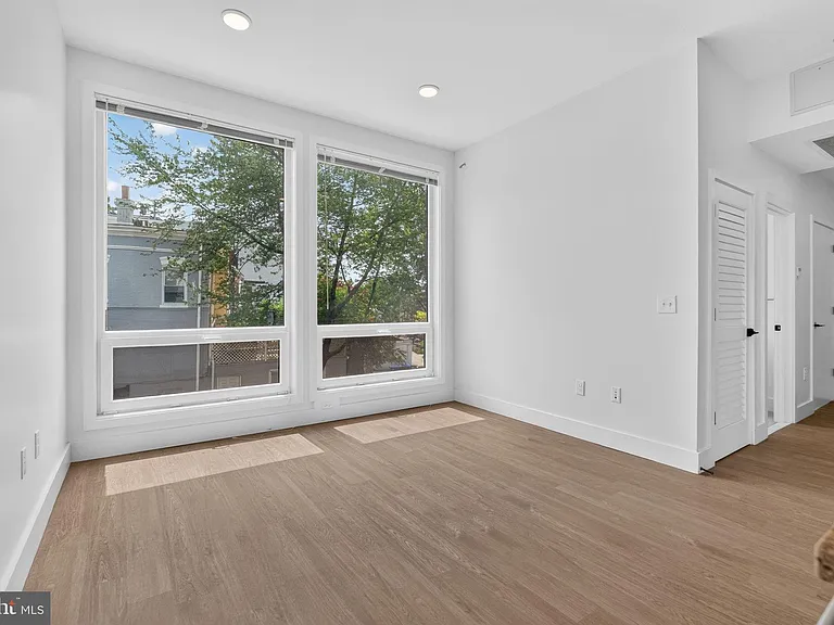 1731 Kalorama Rd NW #203 — Photo 9
