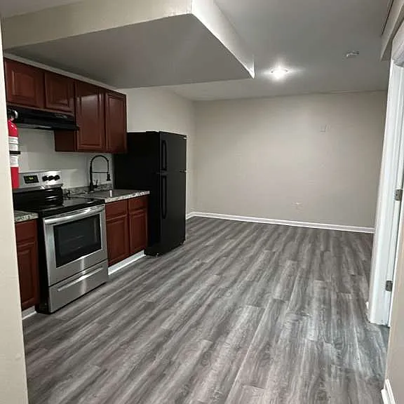 79 Tillinghast St #B4 — Photo 2