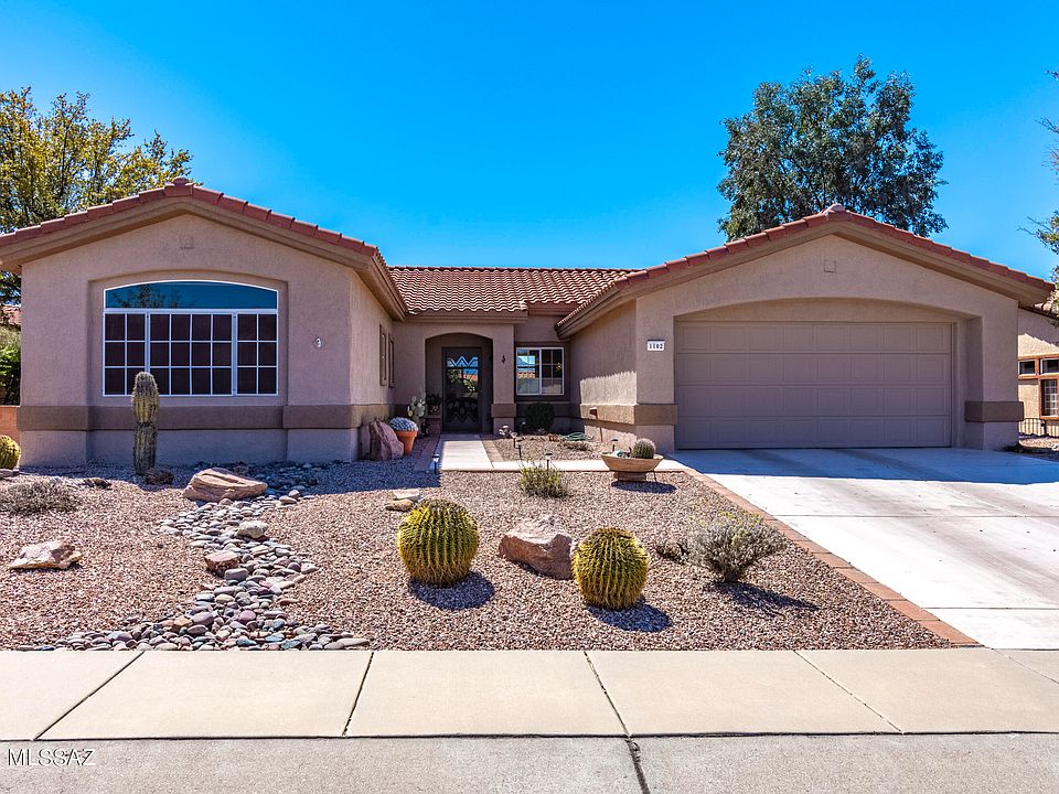 1st image of 1102 E Versailles Dr