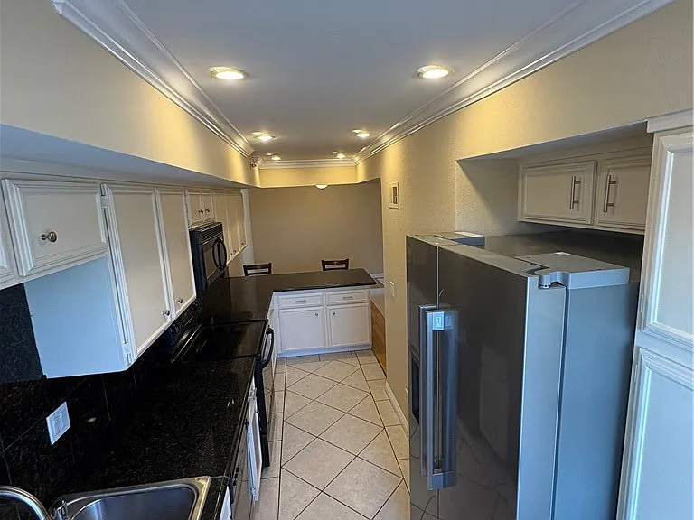 645 Balboa Ave #2C — Photo 6