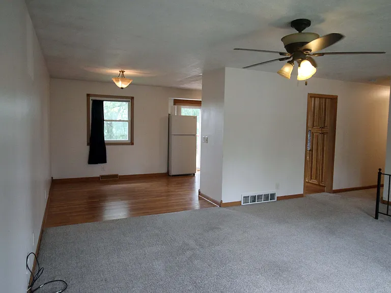 1414 Willow Ave — Photo 4