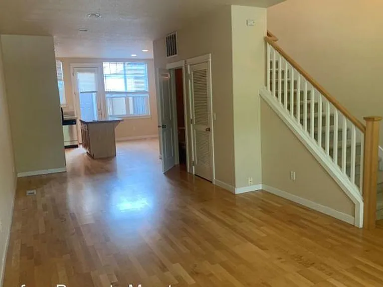 8628 SE 9th Ave #12 — Photo 4