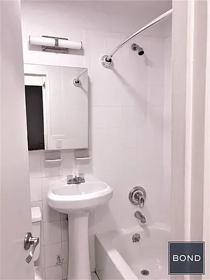 Rented by Bond New York | media 5